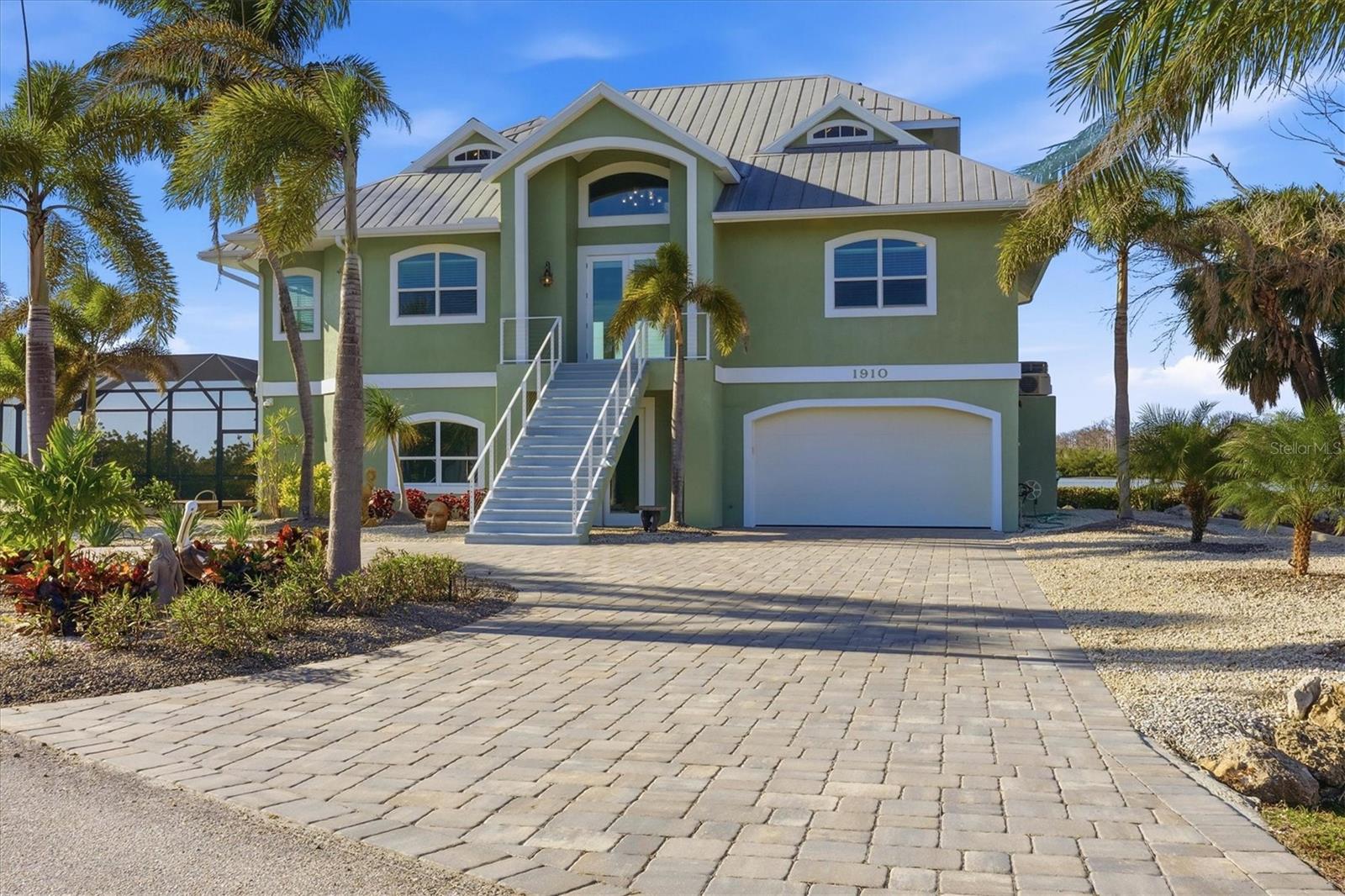 LANDINGS ON LEMON BAY - Residential