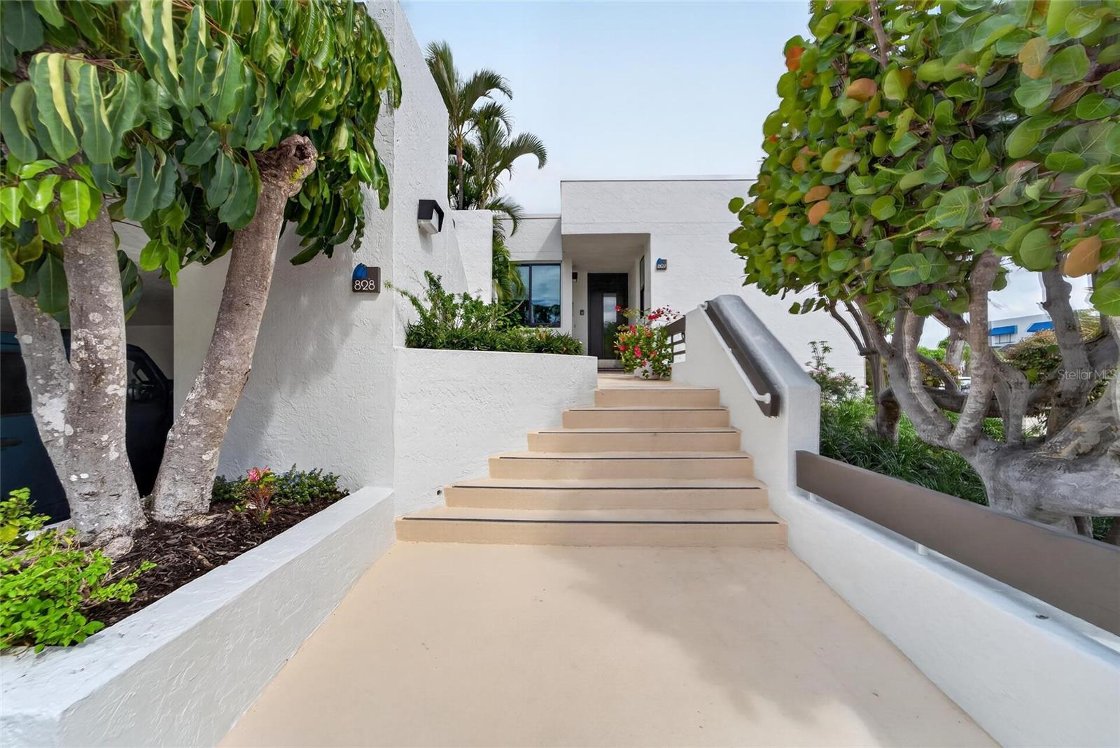 BAYPORT BCH & TEN PH F - Residential