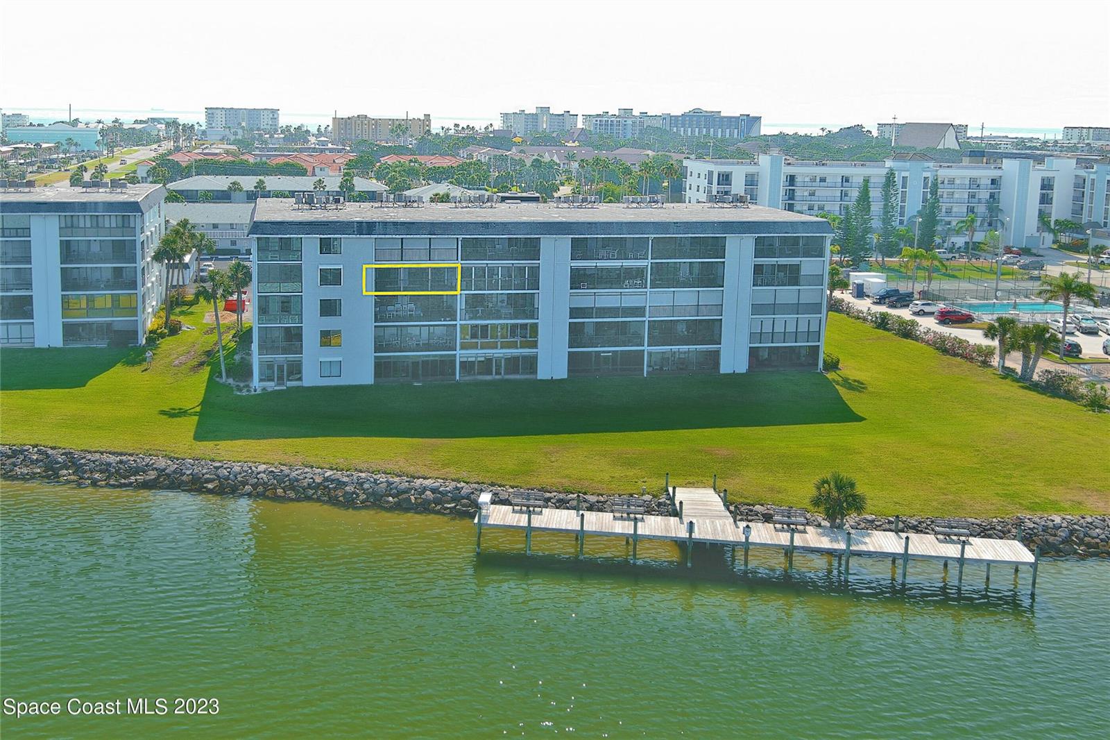 THE 4 SEASONS CONDO PH VIII - Residential