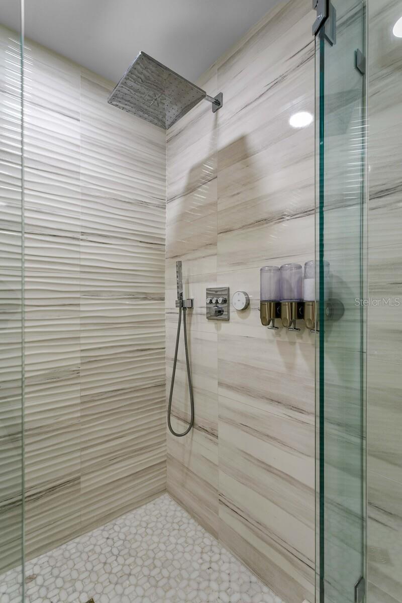 SKYPOINT A CONDO - Residential