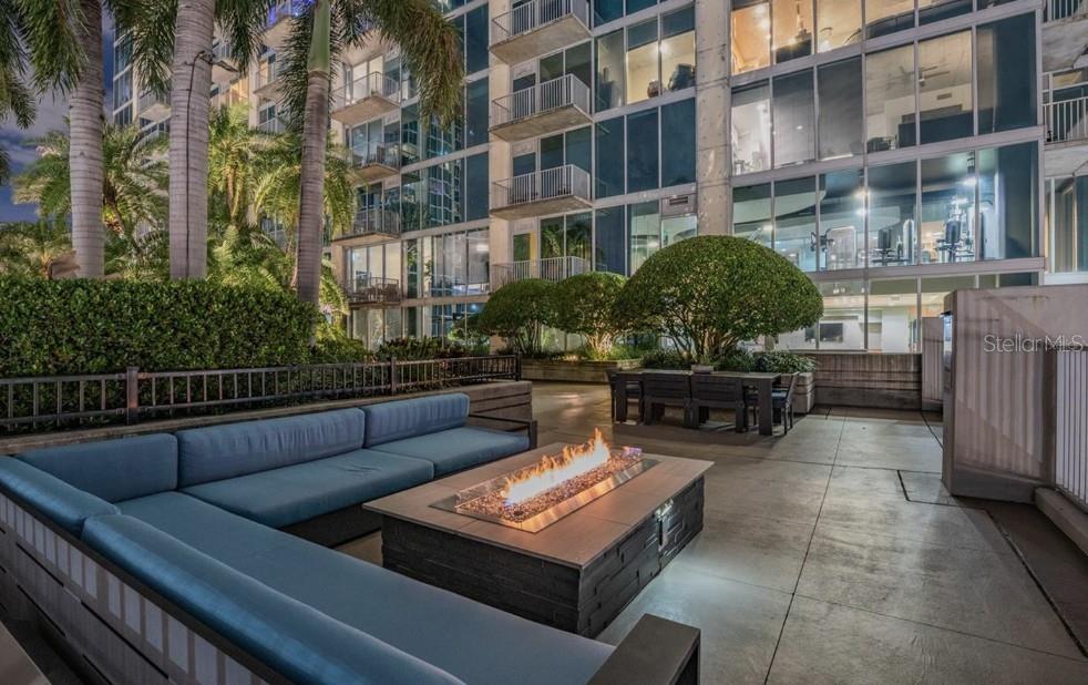 SKYPOINT A CONDO - Residential