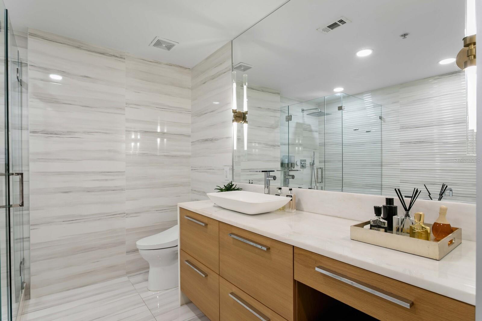 SKYPOINT A CONDO - Residential