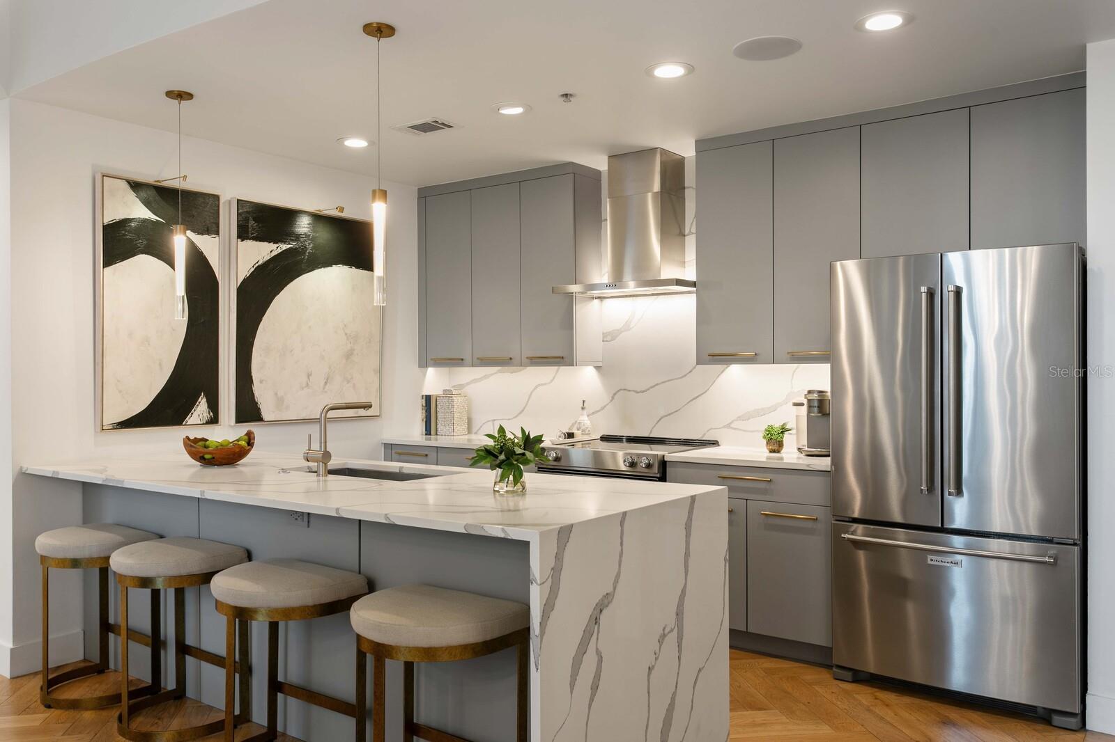 SKYPOINT A CONDO - Residential