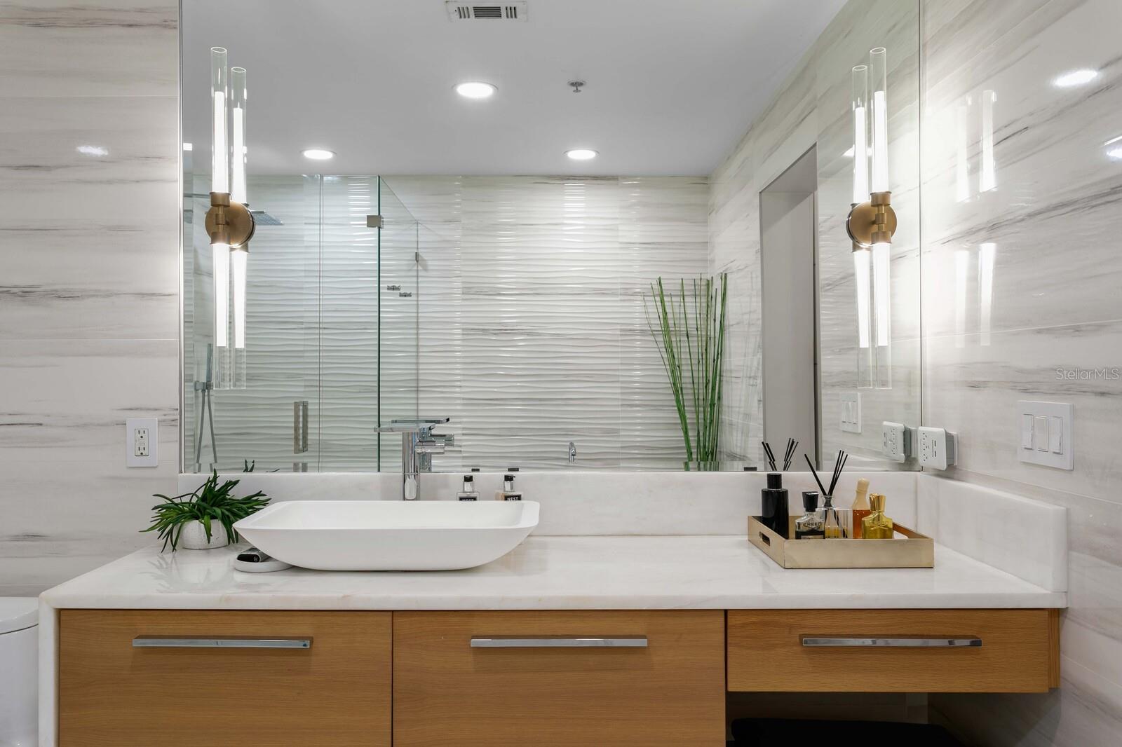 SKYPOINT A CONDO - Residential