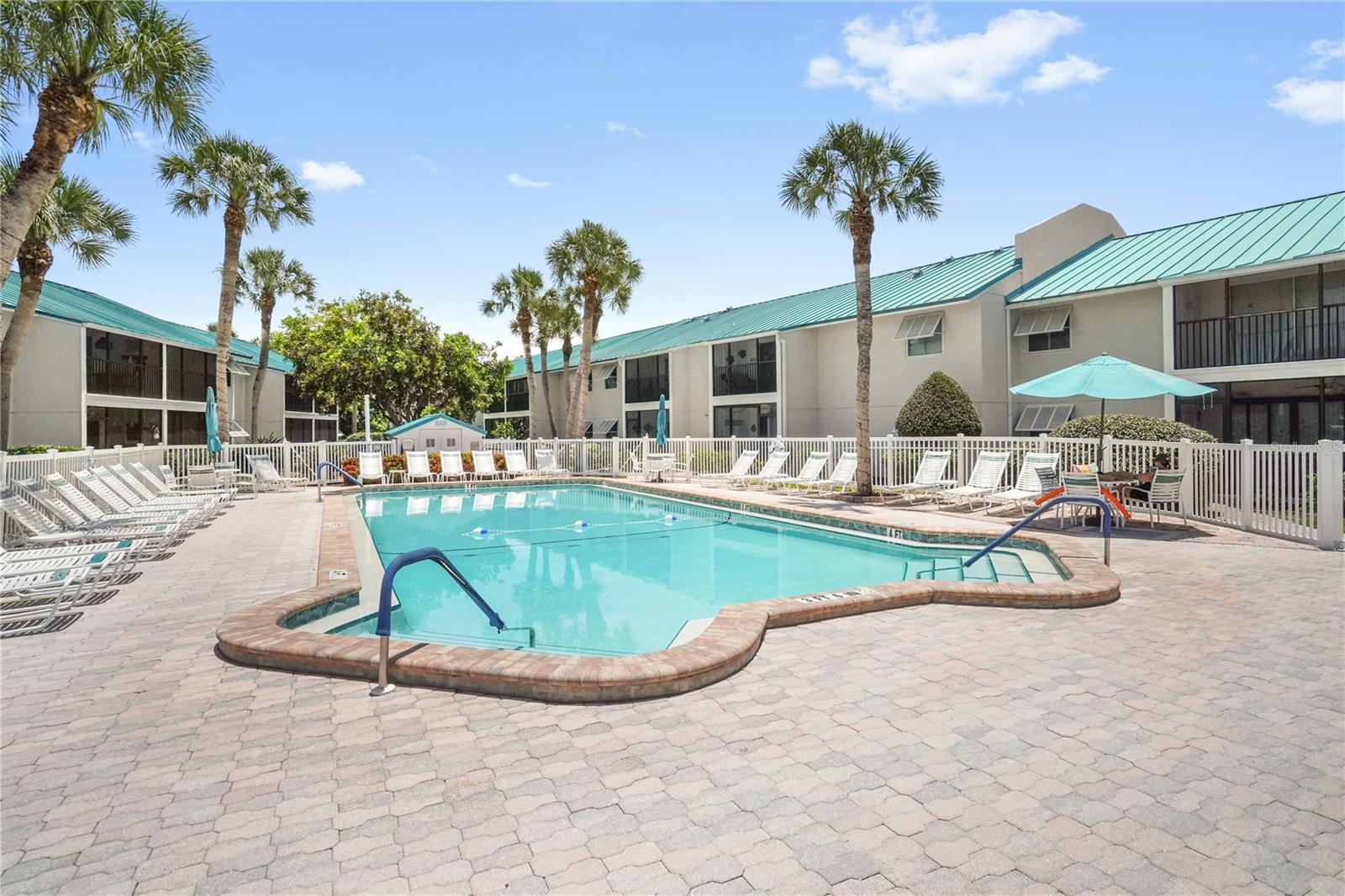 WHITE SANDS VILLAGE - Residential