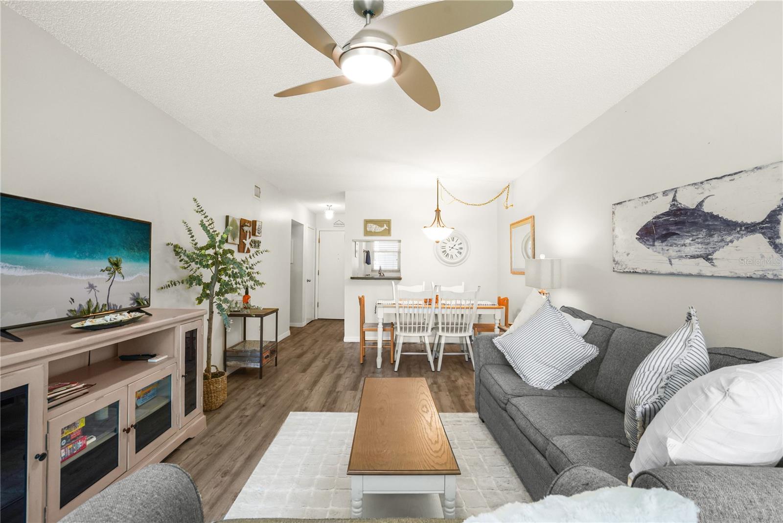WHITE SANDS VILLAGE - Residential