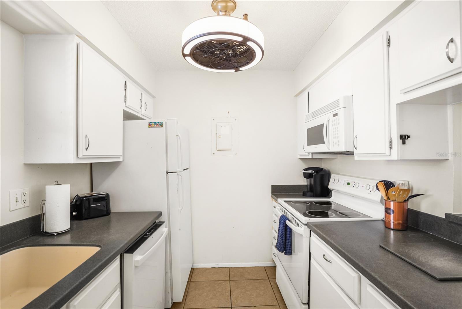 WHITE SANDS VILLAGE - Residential