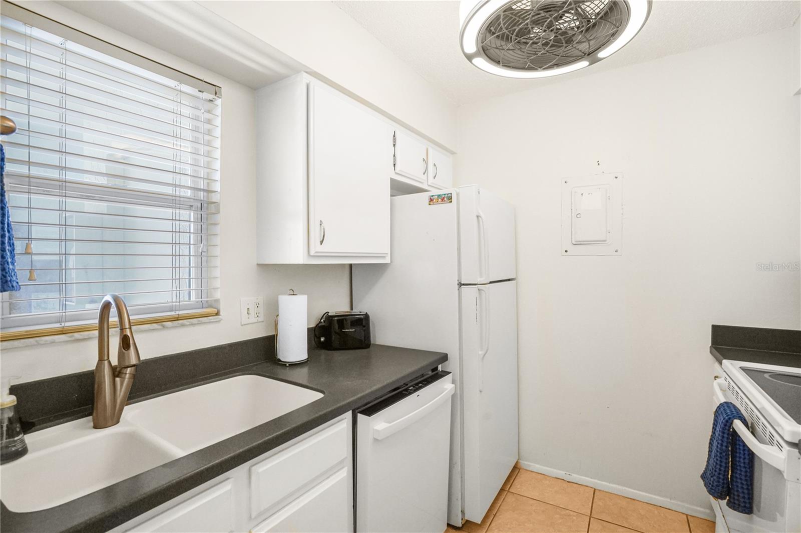 WHITE SANDS VILLAGE - Residential
