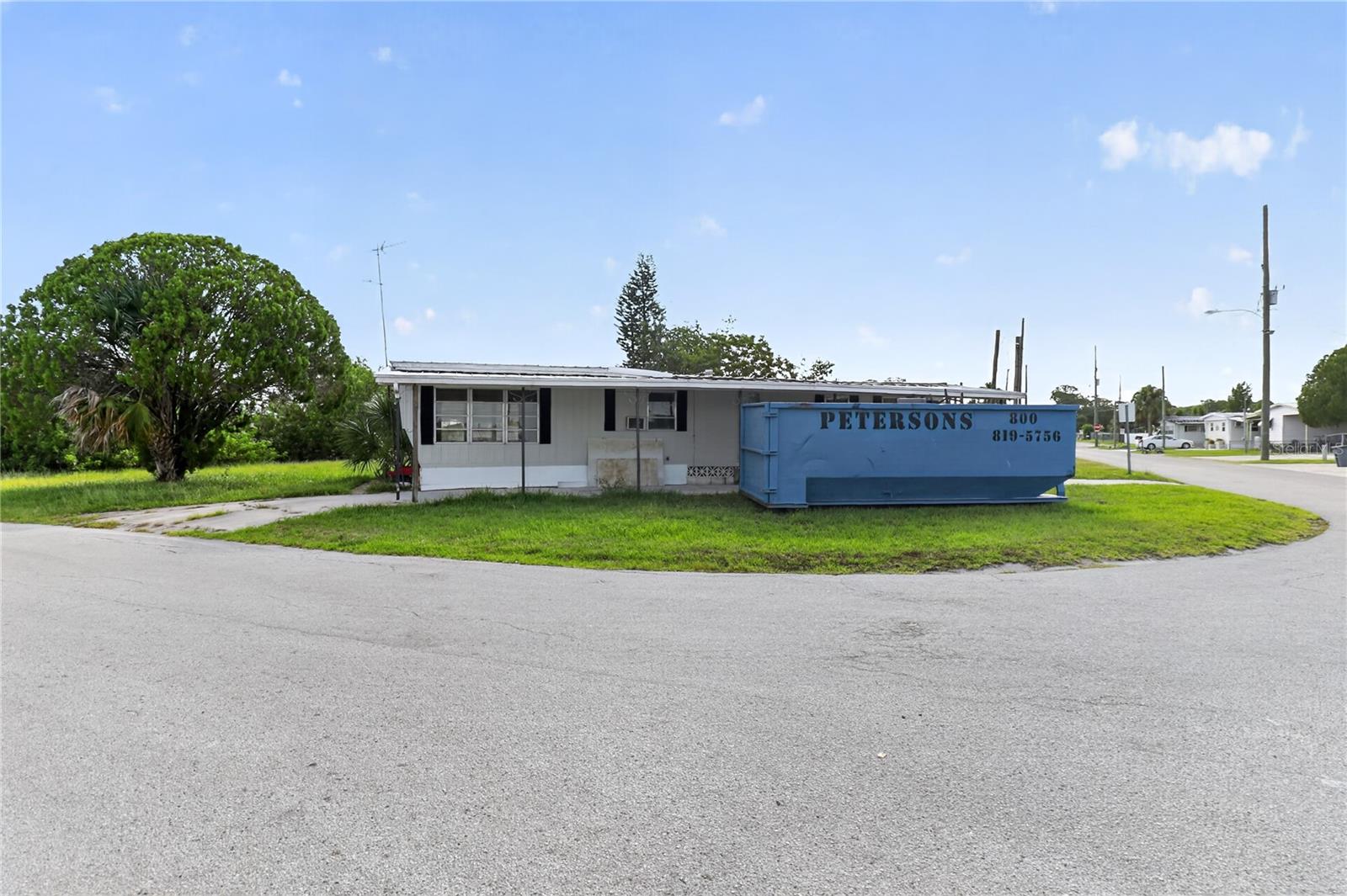 SIGNAL COVE - Residential