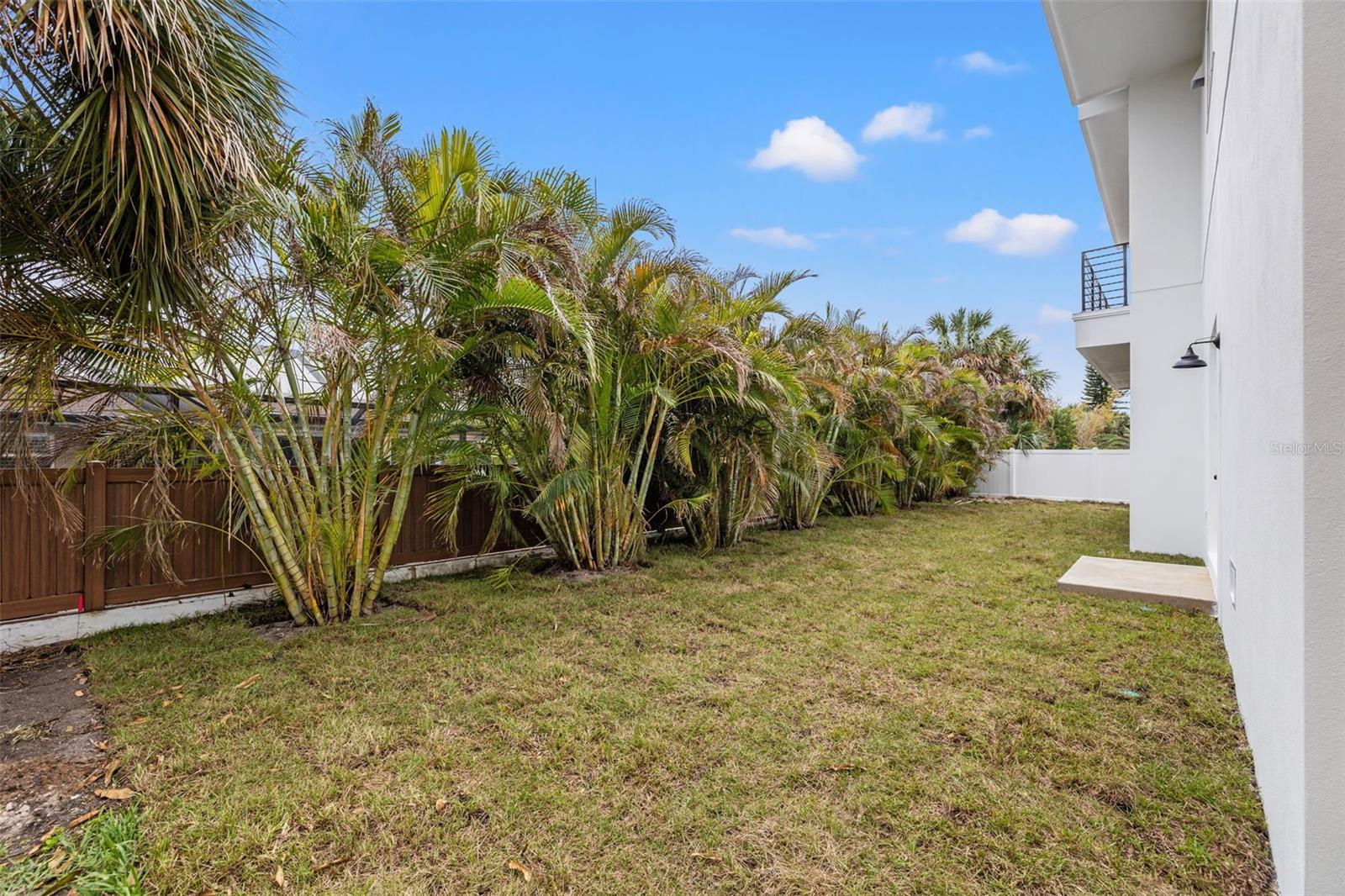 BELLEAIR BEACH YACHT CLUB ESTATES - Residential