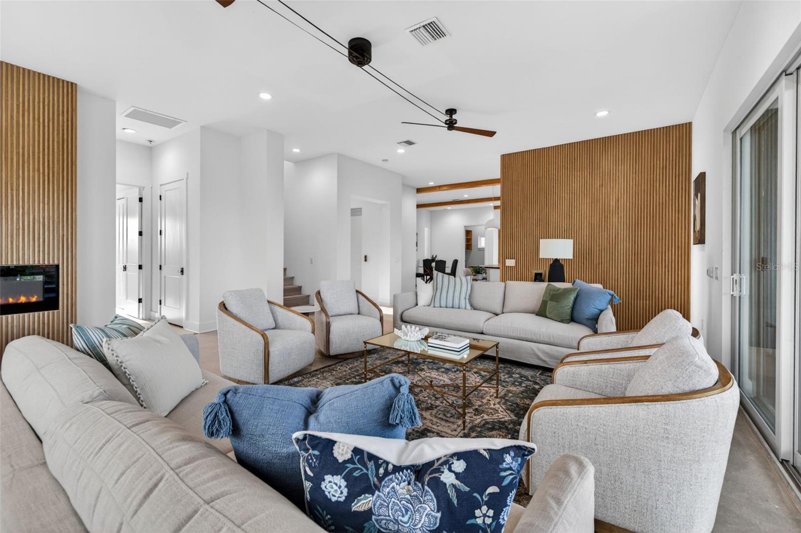 BELLEAIR BEACH YACHT CLUB ESTATES - Residential