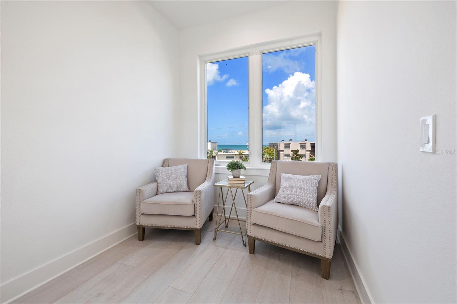 BELLEAIR BEACH YACHT CLUB ESTATES - Residential