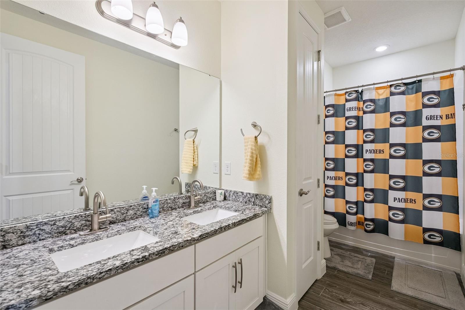 HILLSIDE AT WEKIVA - Residential