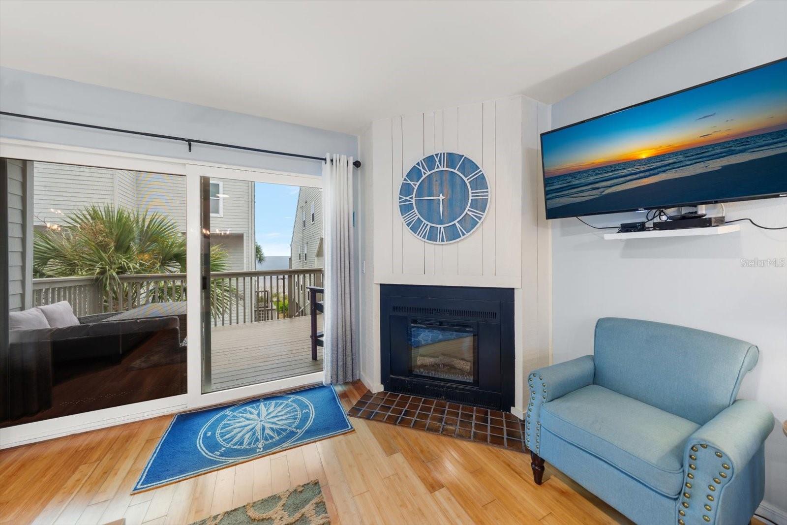 PELICANS POINTE BEACH HOMES CONDO - Residential