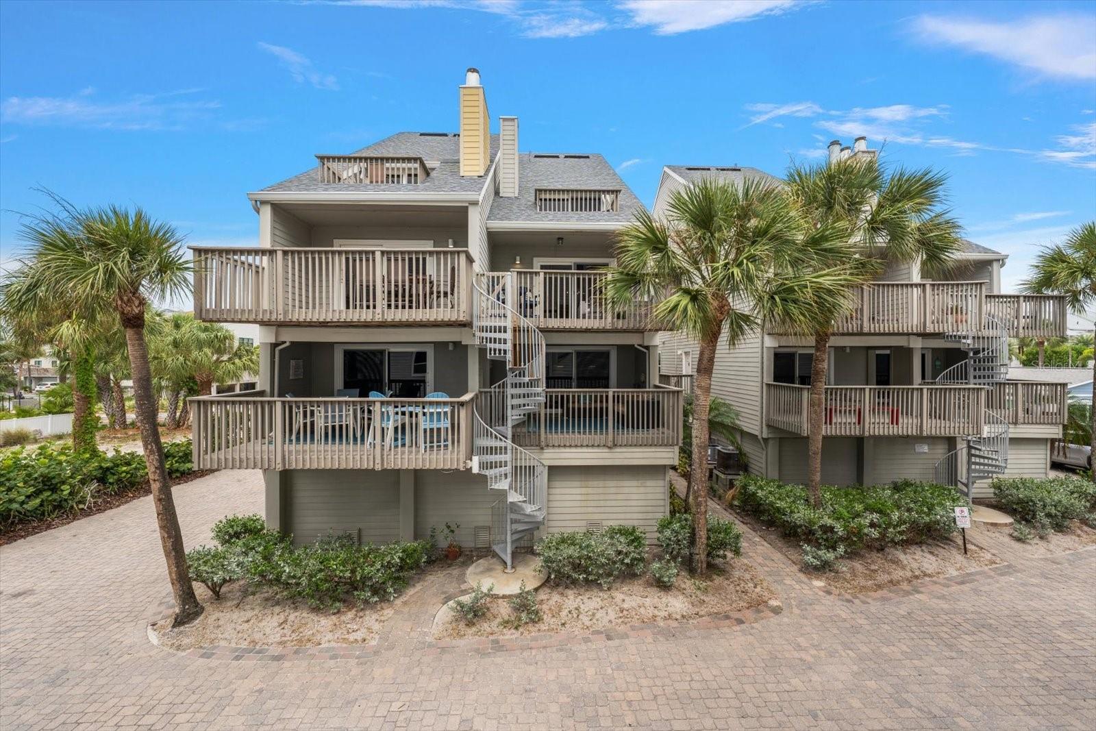 PELICANS POINTE BEACH HOMES CONDO - Residential