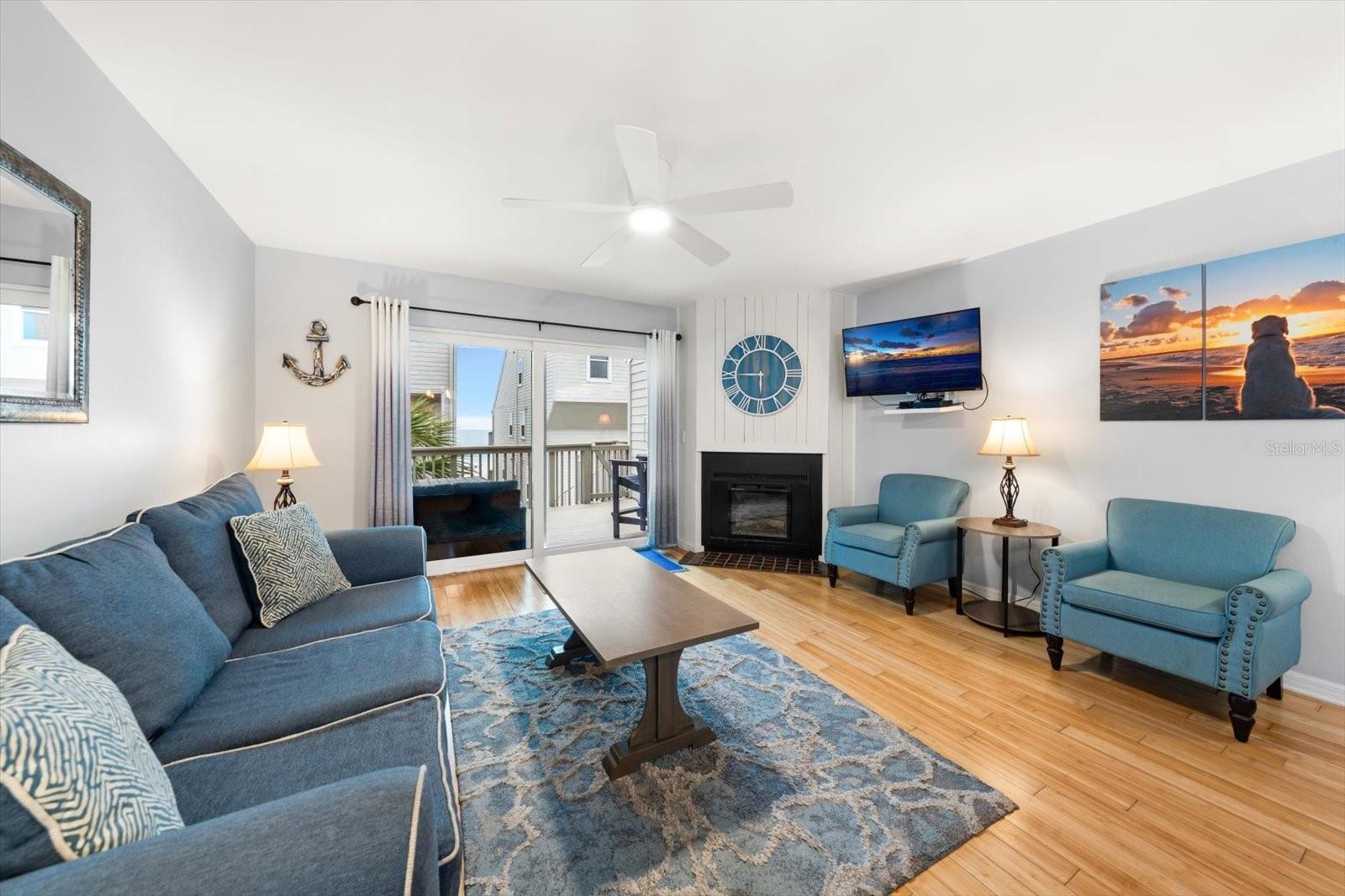 PELICANS POINTE BEACH HOMES CONDO - Residential