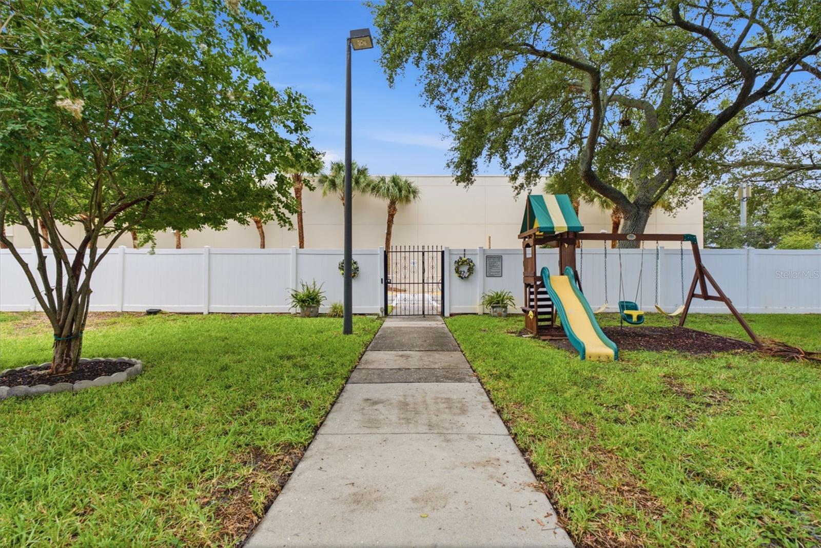 DRUID OAKS CONDO - Residential