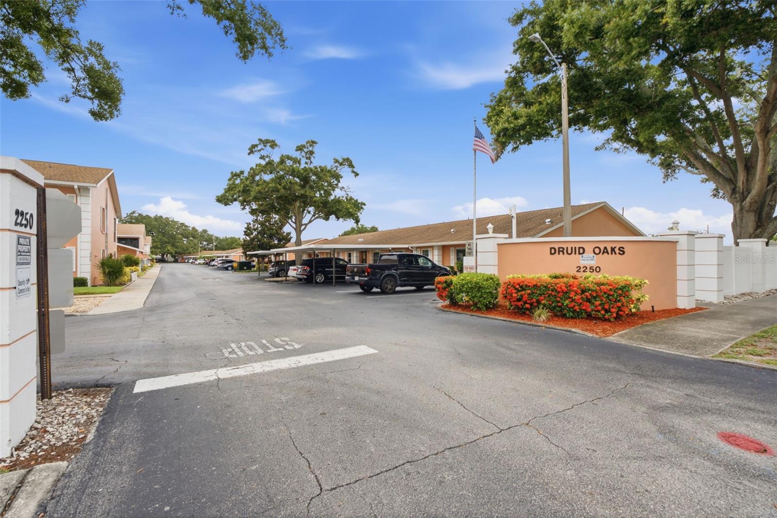 DRUID OAKS CONDO - Residential