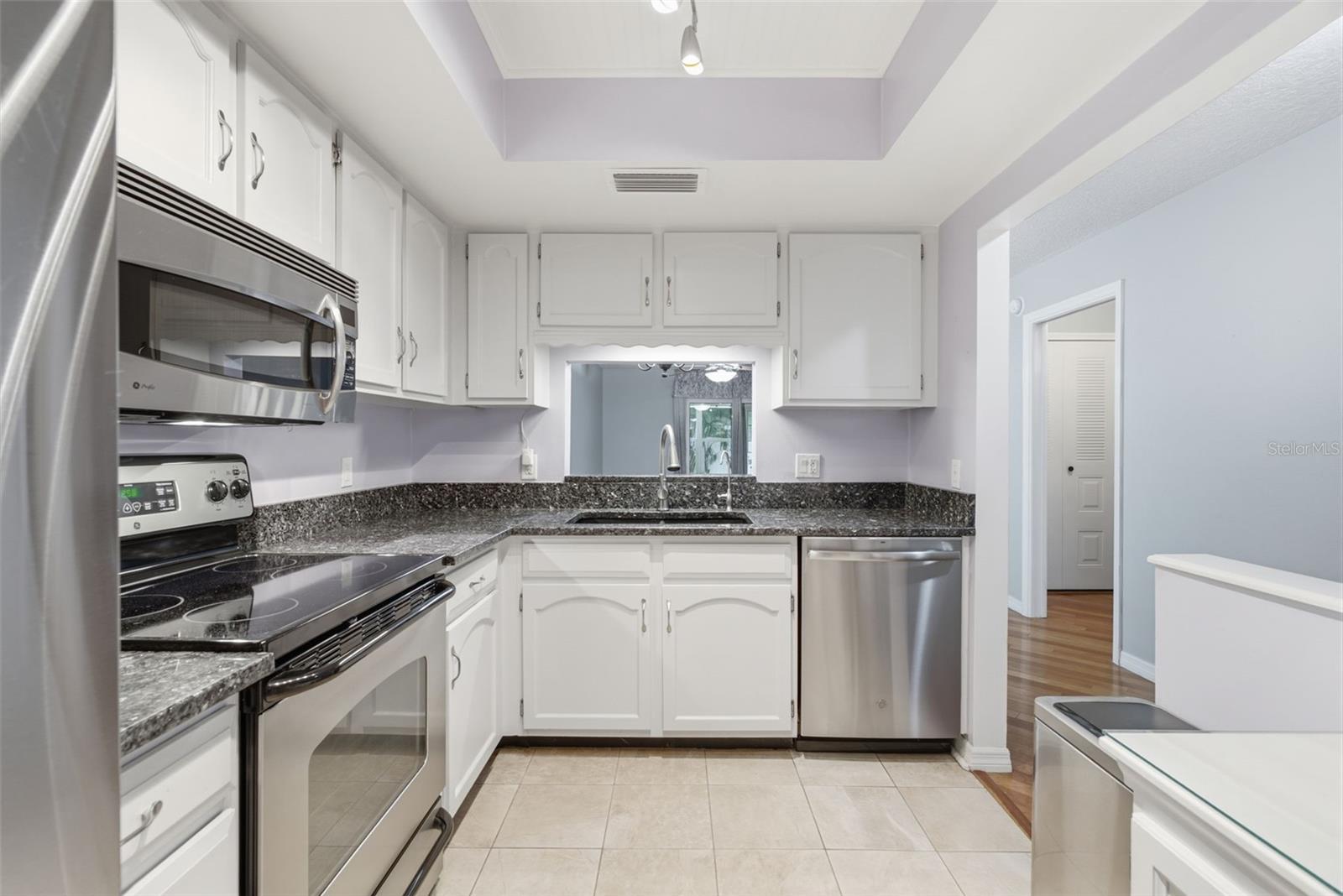 DRUID OAKS CONDO - Residential