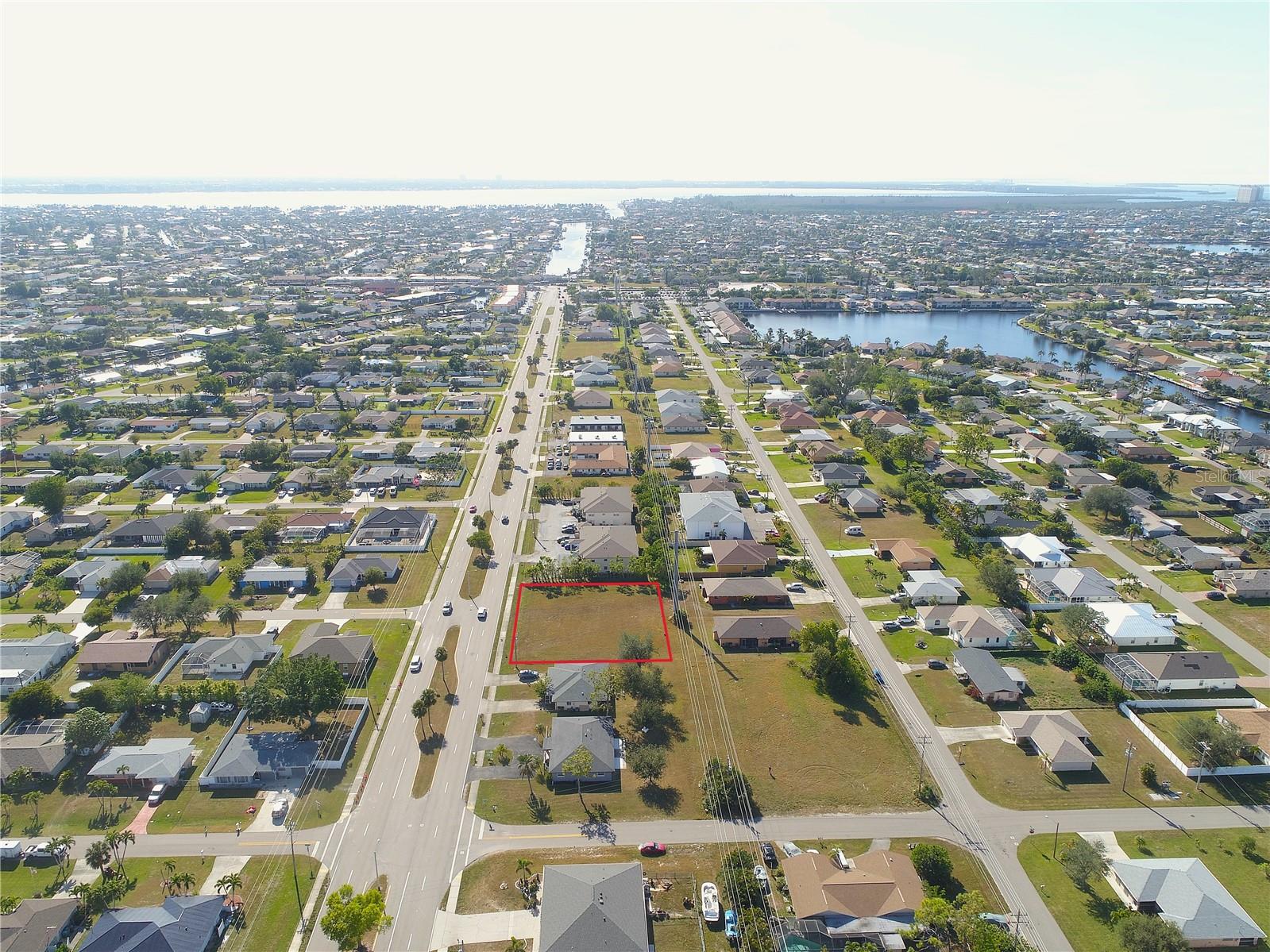 CAPE CORAL - Land