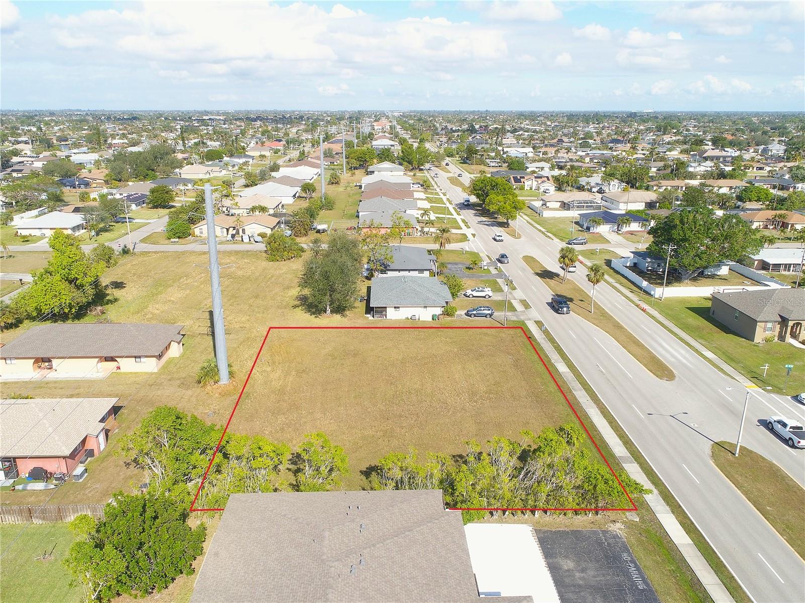 CAPE CORAL - Land