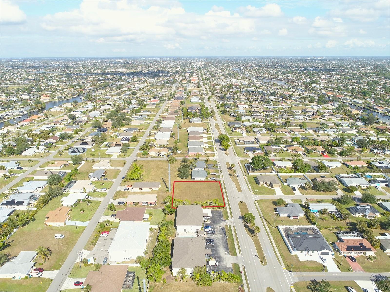 CAPE CORAL - Land