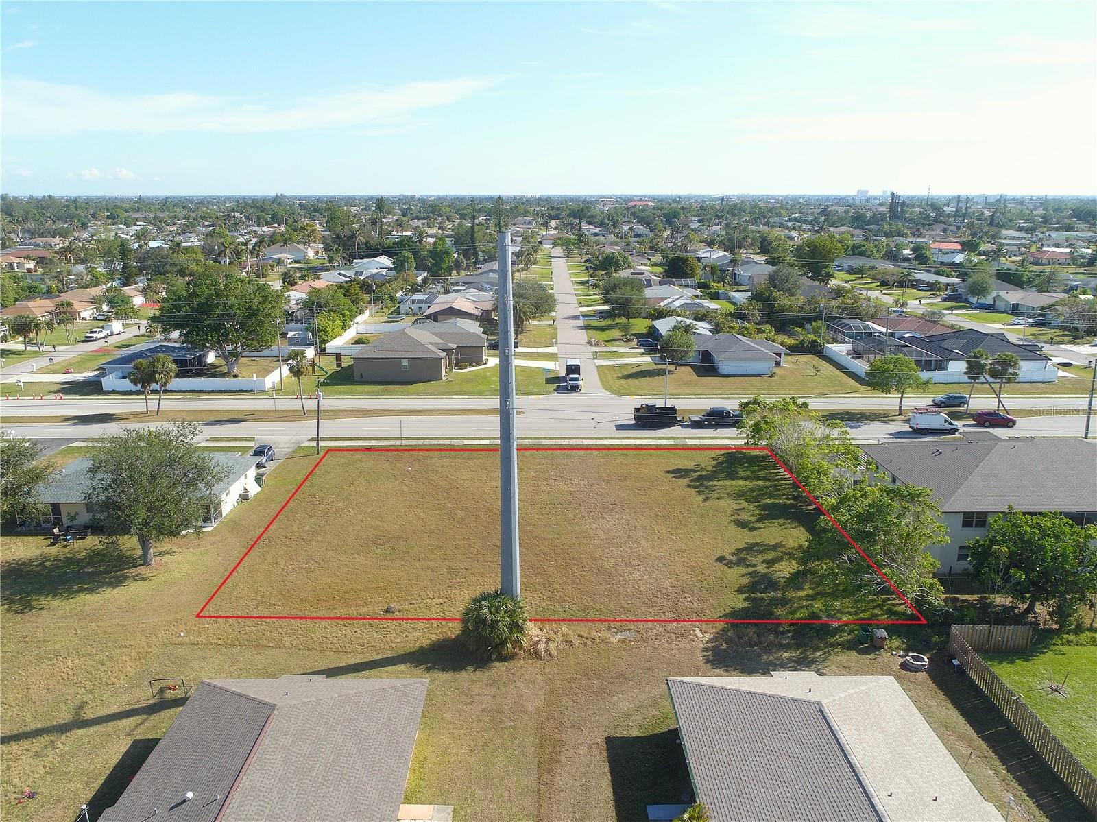 CAPE CORAL - Land