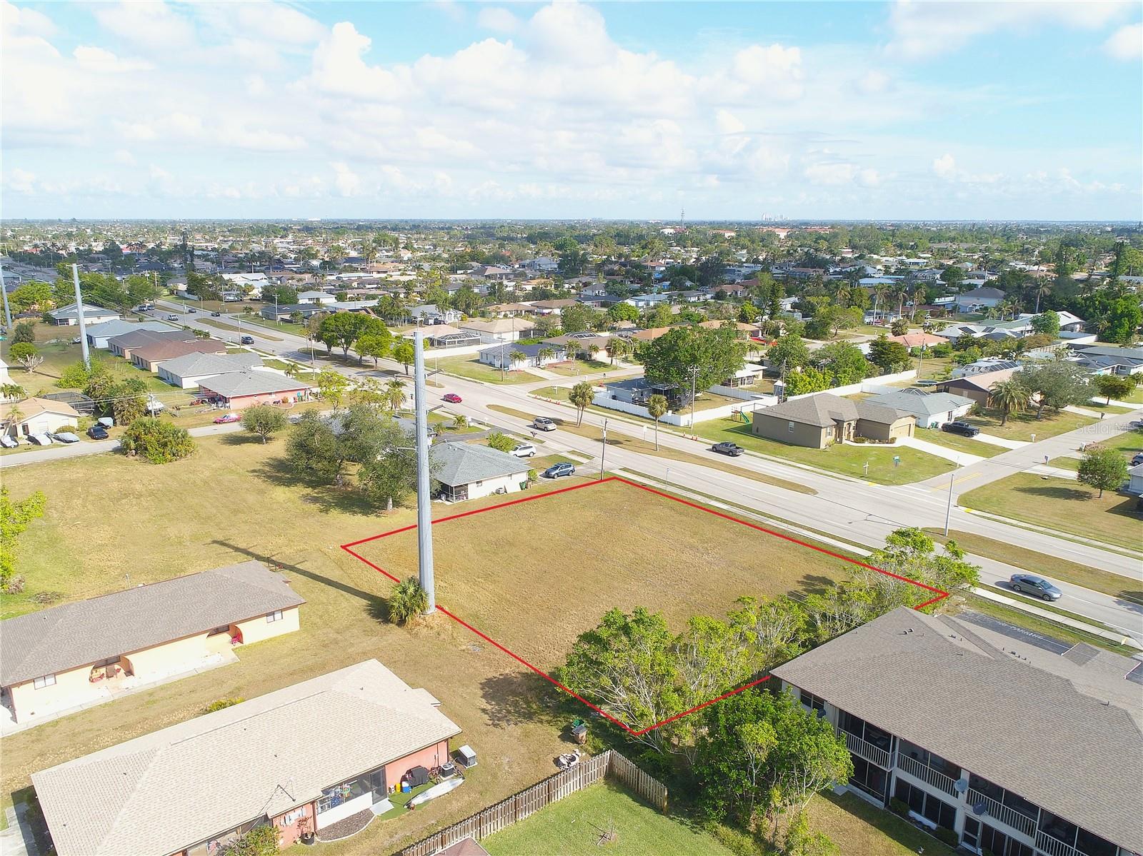 CAPE CORAL - Land