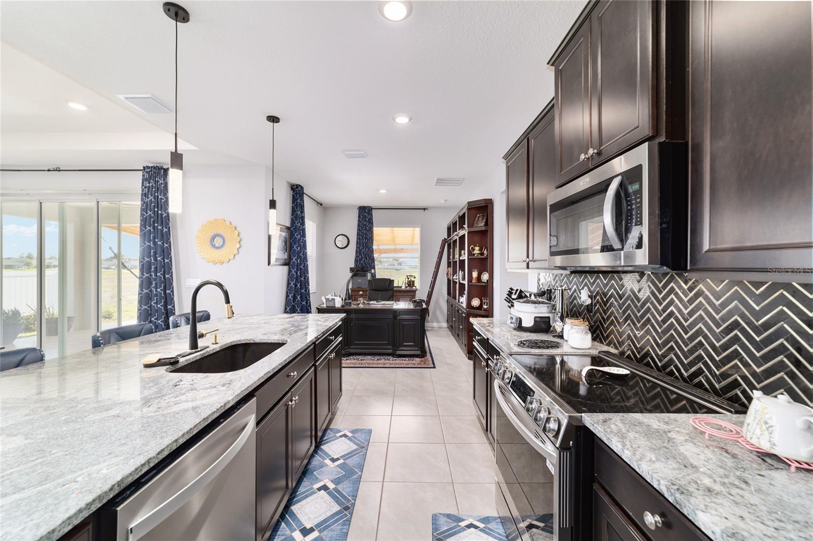 BROOKHAVEN - Residential Lease