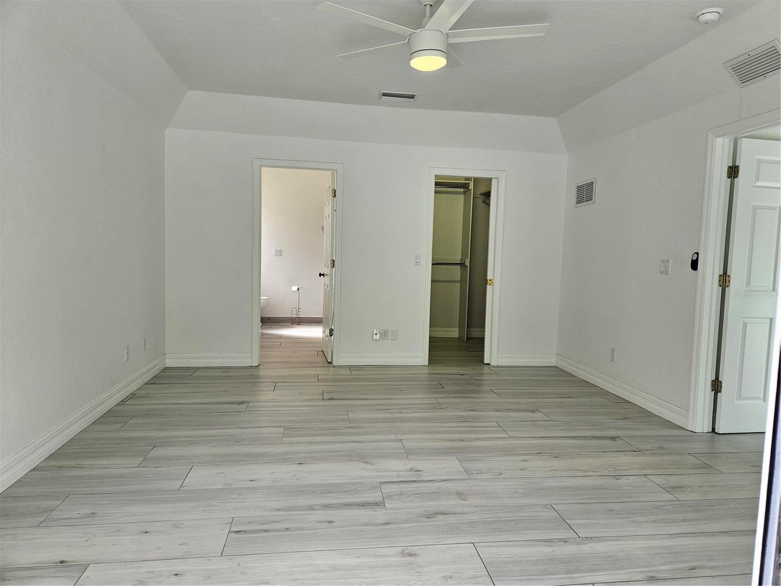 VENICE EAST SEC 1 2ND ADD - Residential Lease