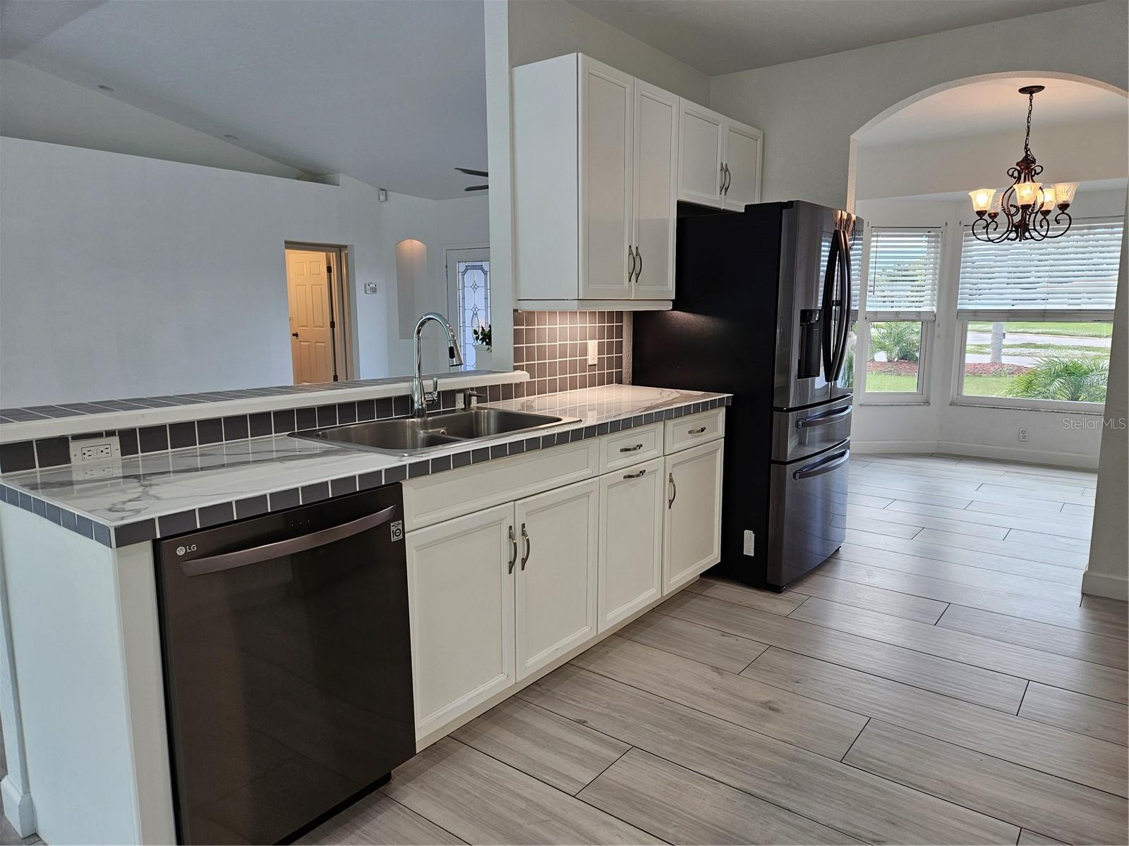 VENICE EAST SEC 1 2ND ADD - Residential Lease