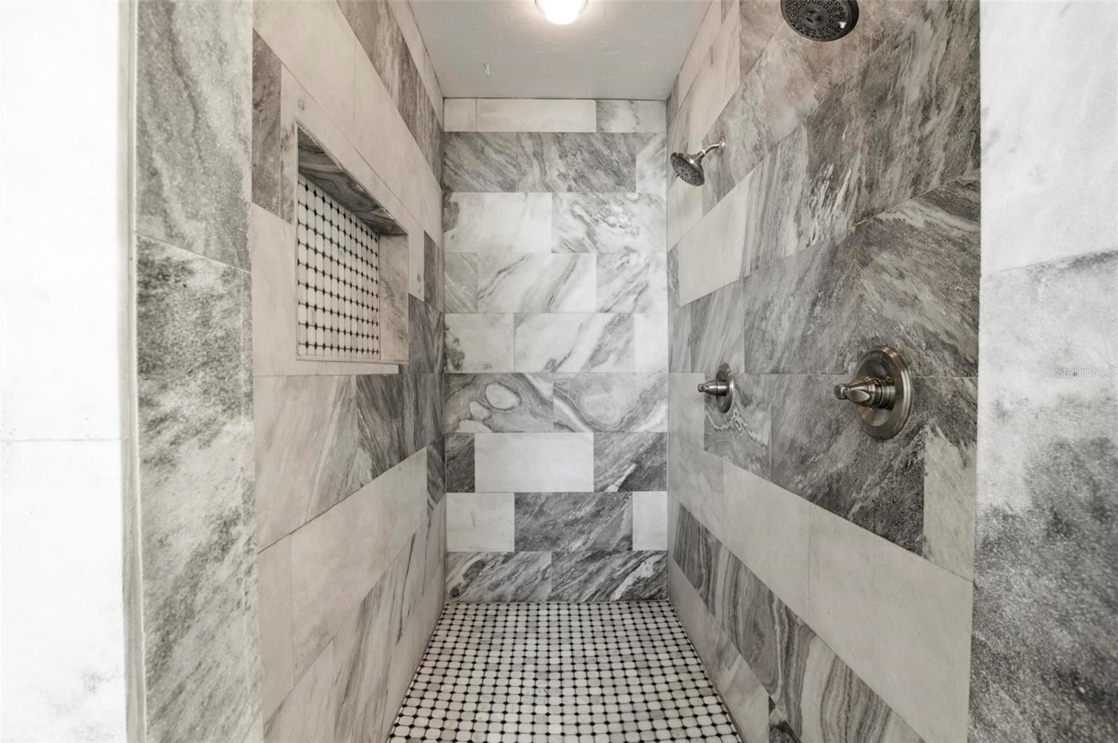 VENICE EAST SEC 1 2ND ADD - Residential Lease