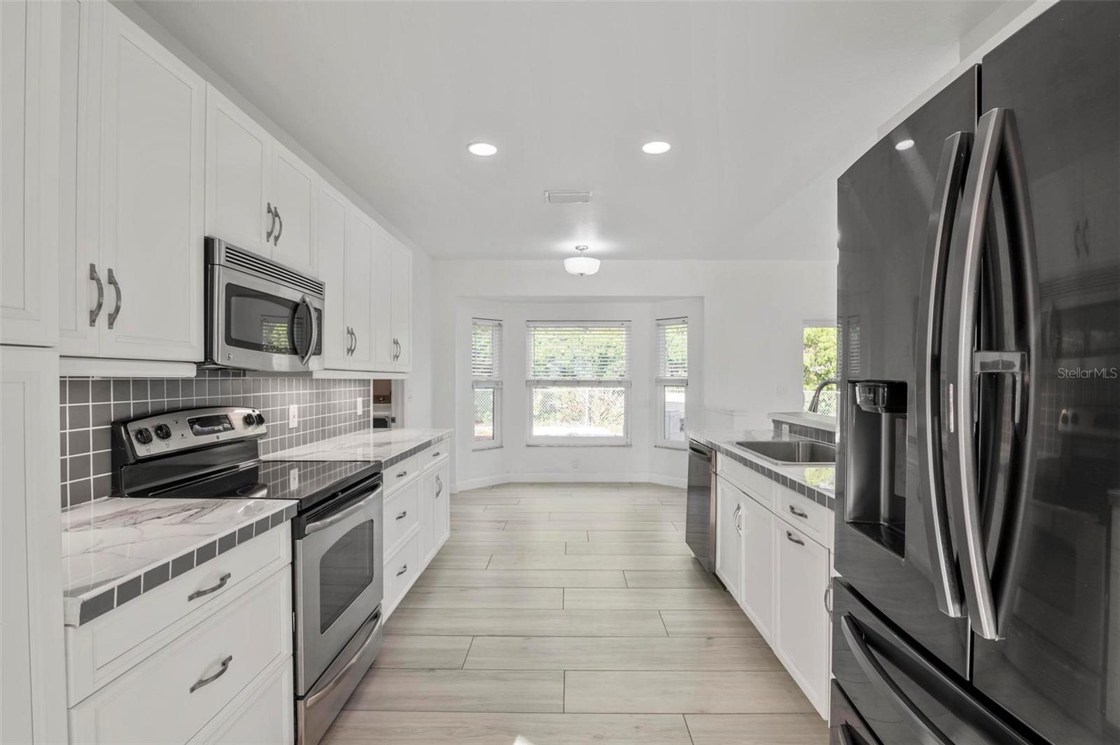 VENICE EAST SEC 1 2ND ADD - Residential Lease