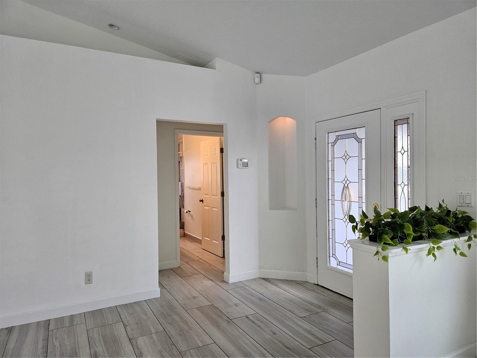 VENICE EAST SEC 1 2ND ADD - Residential Lease