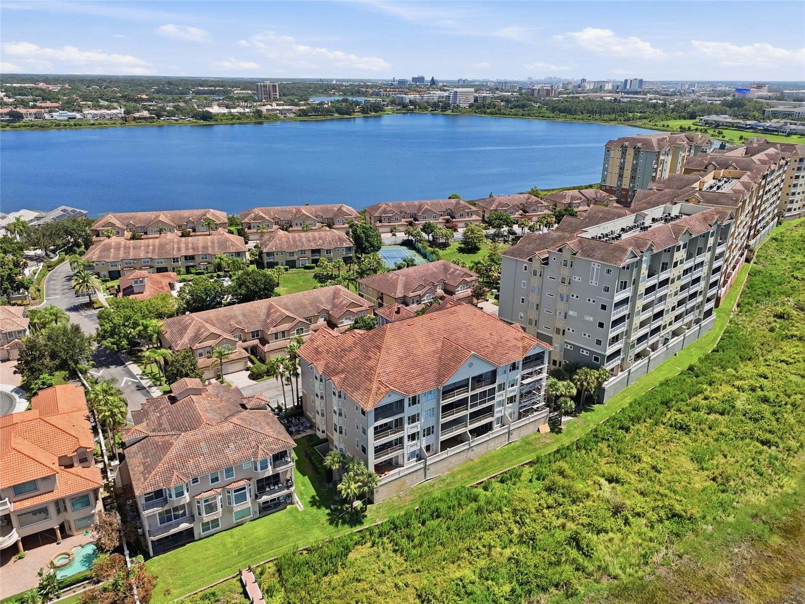 VIZCAYA HEIGHTS CONDO OR 6575 1315 - Residential