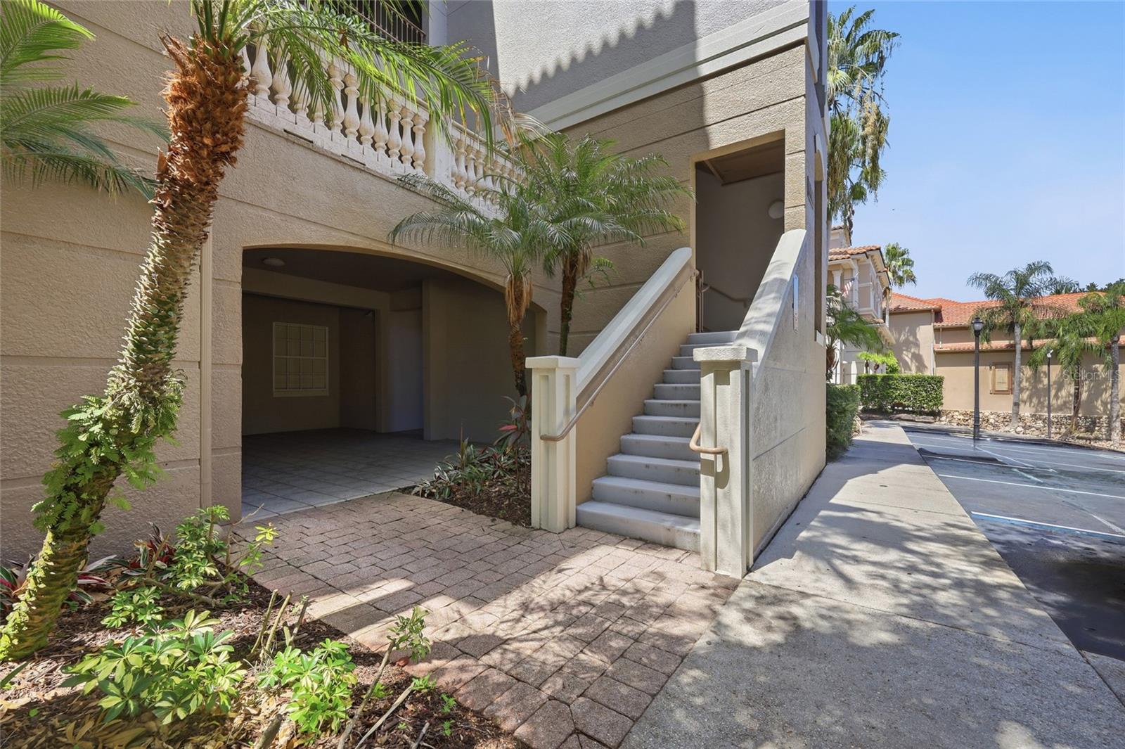 VIZCAYA HEIGHTS CONDO OR 6575 1315 - Residential