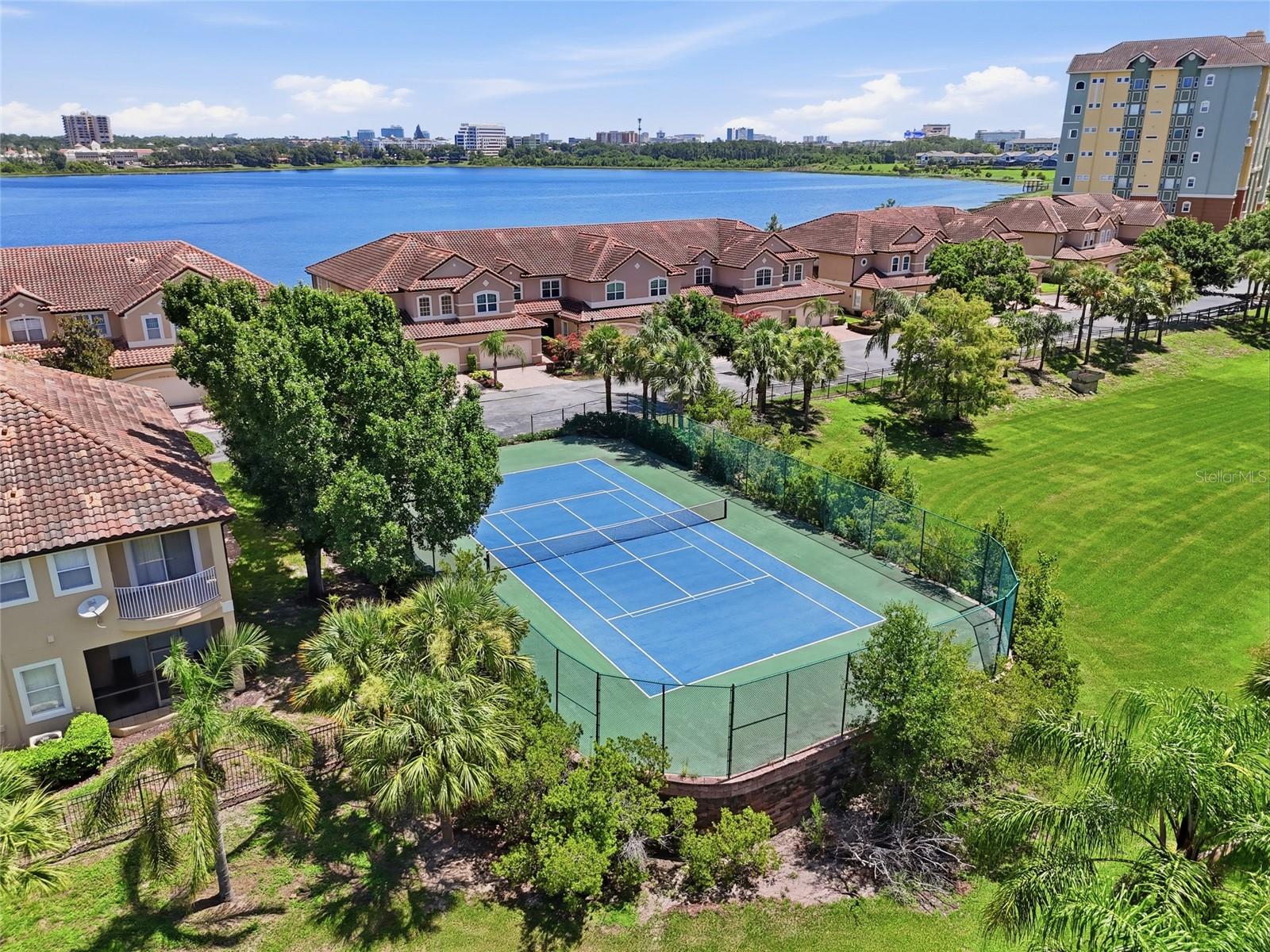 VIZCAYA HEIGHTS CONDO OR 6575 1315 - Residential