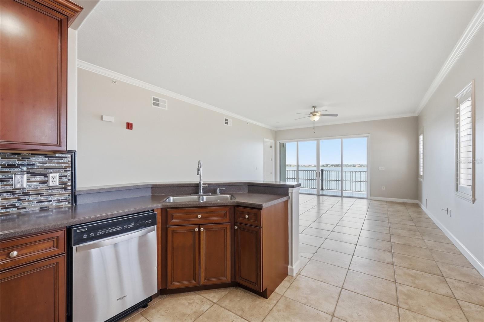 VIZCAYA HEIGHTS CONDO OR 6575 1315 - Residential