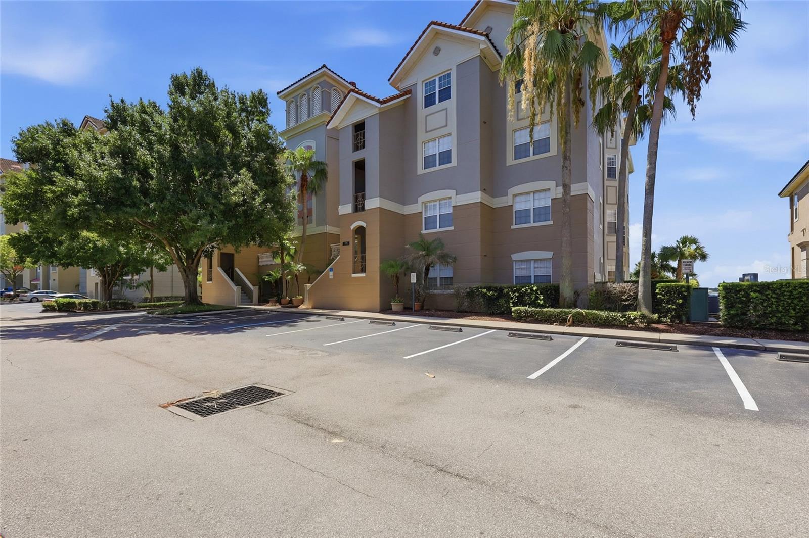 VIZCAYA HEIGHTS CONDO OR 6575 1315 - Residential