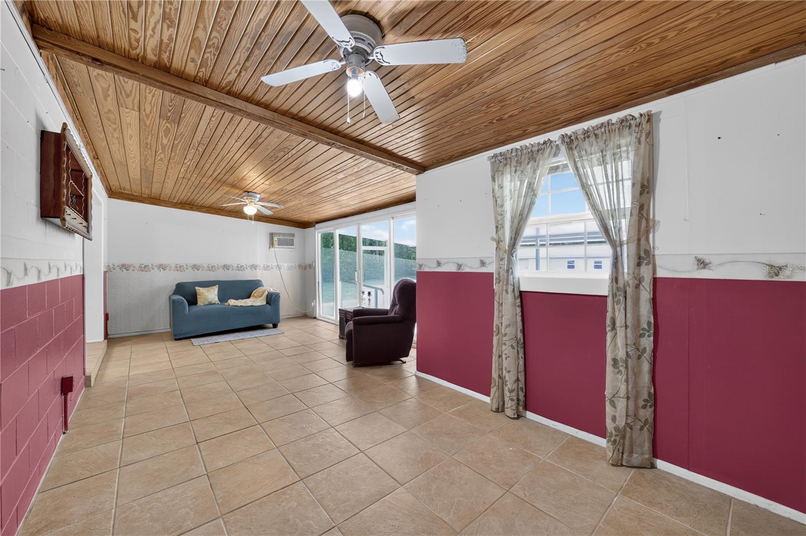 PINE ACRES - Residential