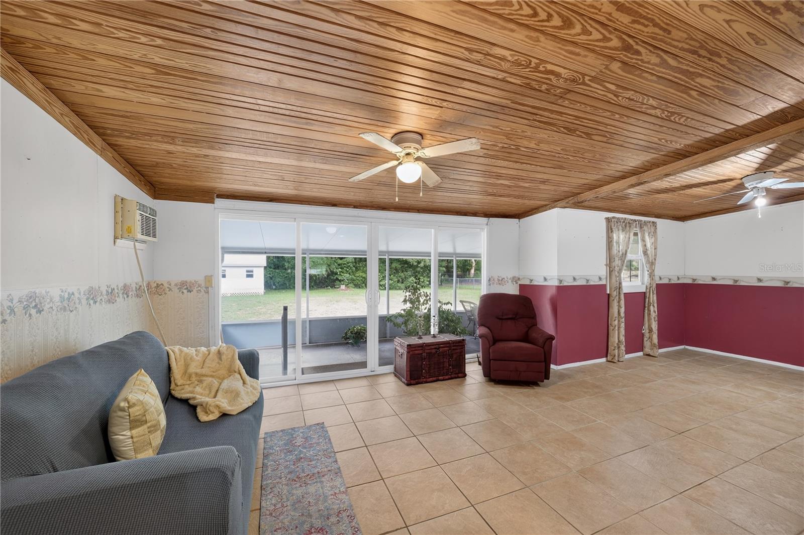 PINE ACRES - Residential