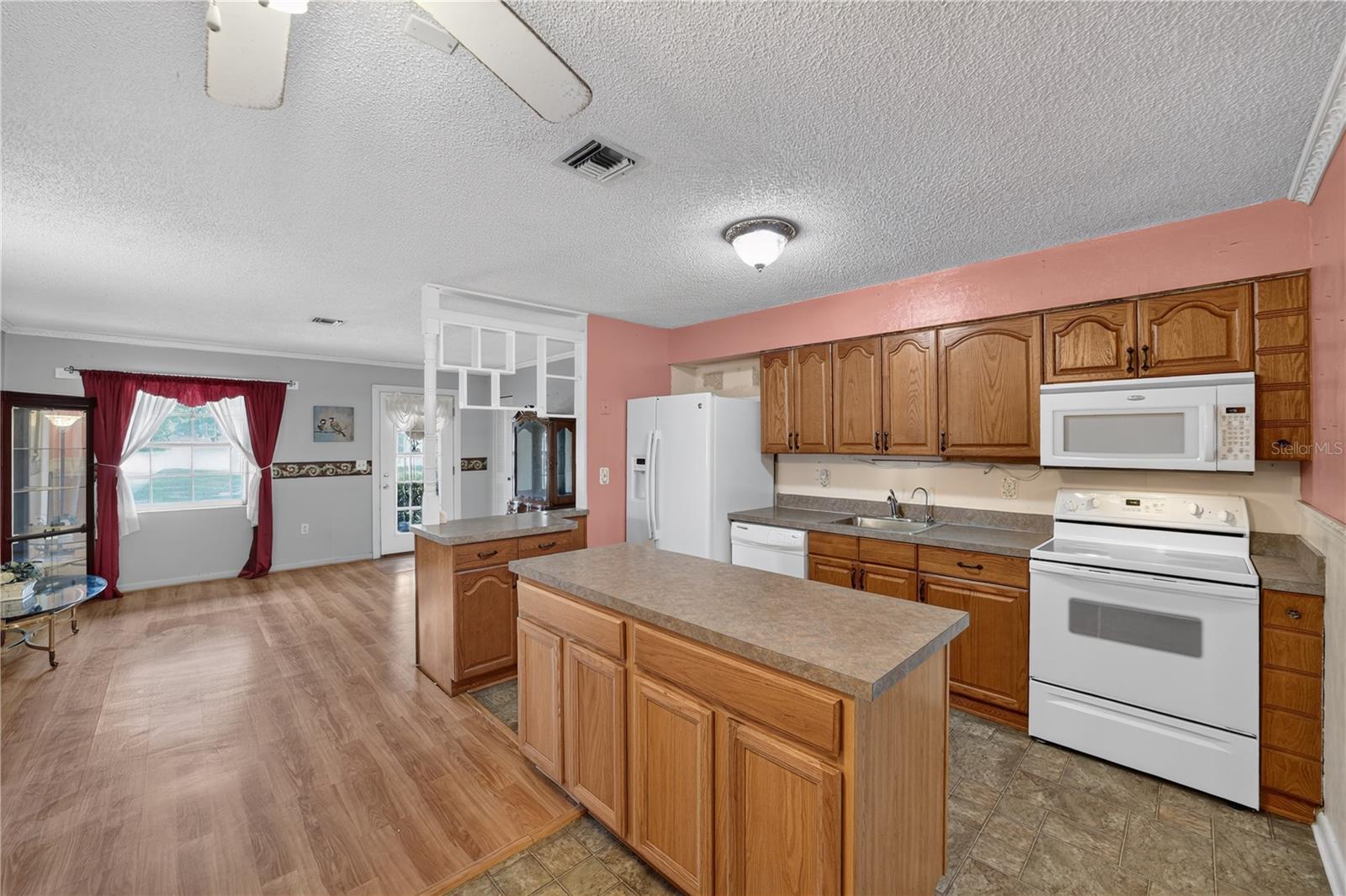 PINE ACRES - Residential