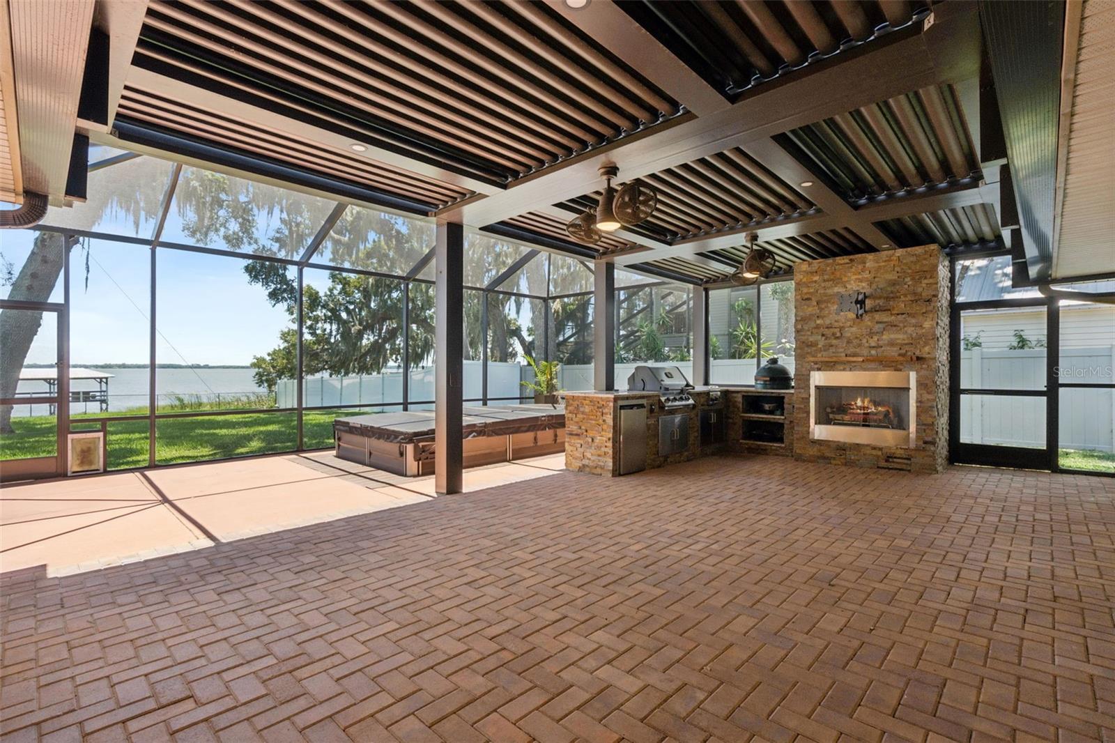 PICCIOLA HARBORS ROHRS ADD - Residential