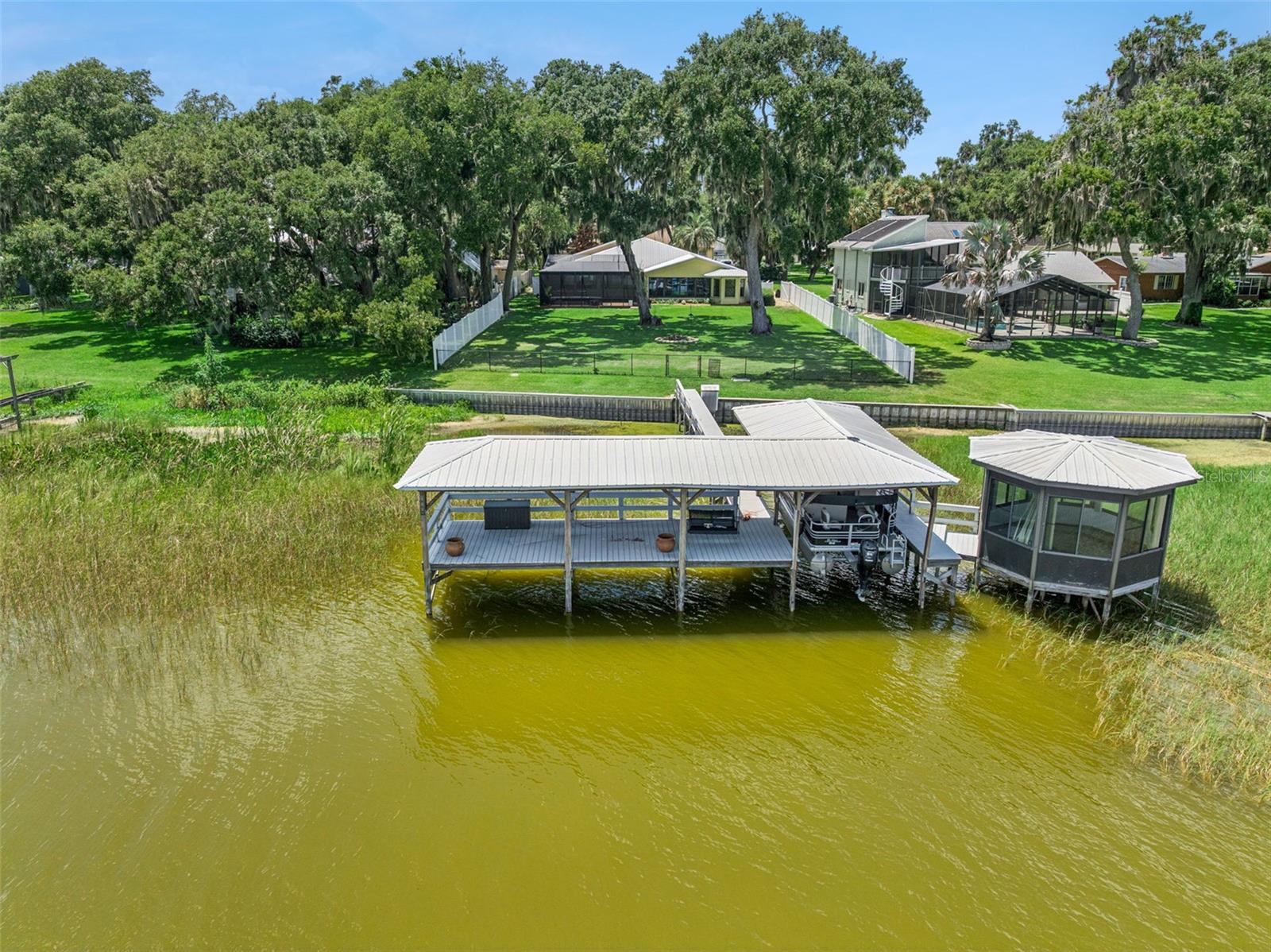 PICCIOLA HARBORS ROHRS ADD - Residential