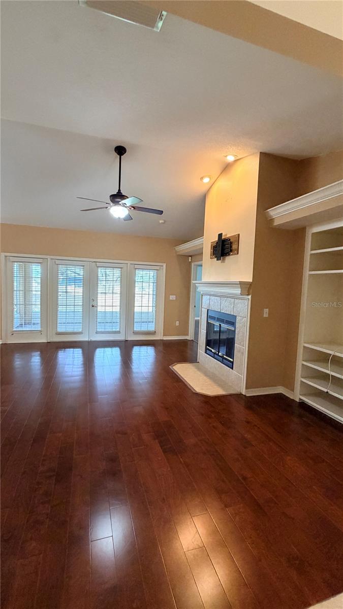 HIGHLANDS RIDGE - Residential Lease