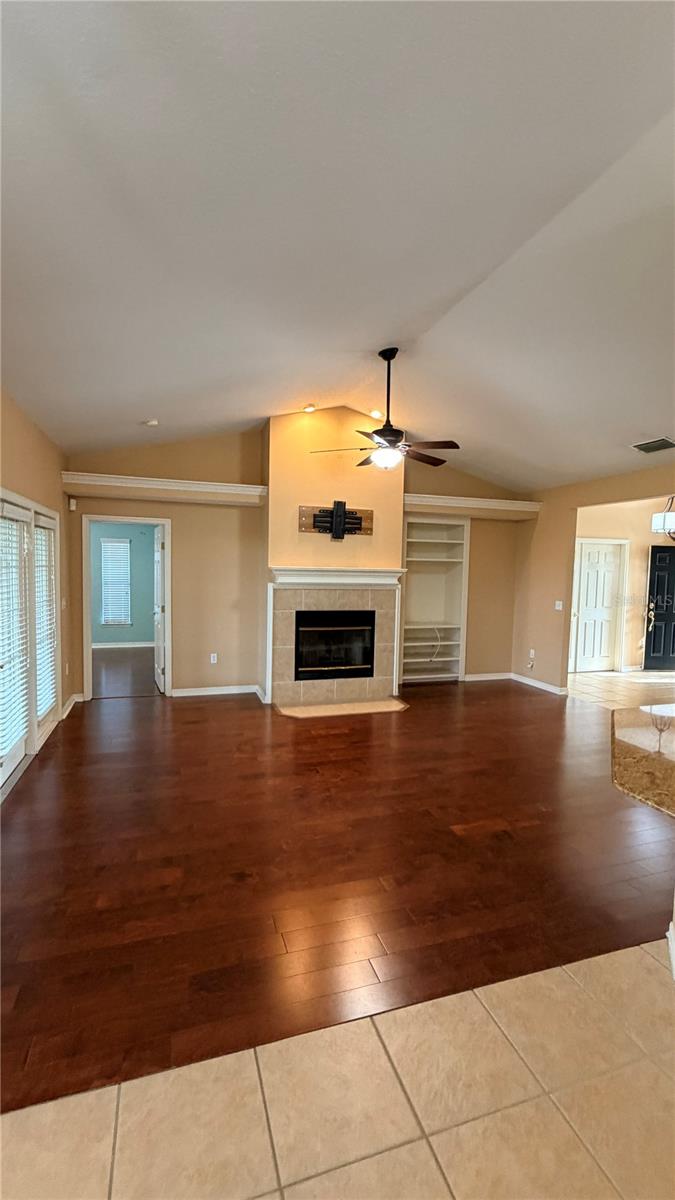 HIGHLANDS RIDGE - Residential Lease