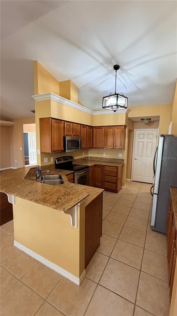 HIGHLANDS RIDGE - Residential Lease