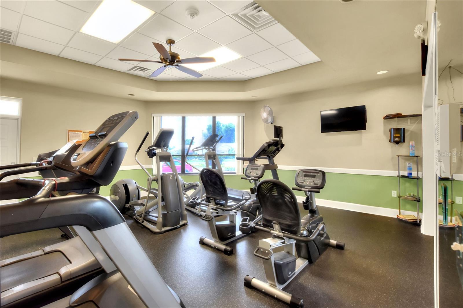 SANDPIPER GOLF & COUNTRY CLUB PH 07 - Residential Lease
