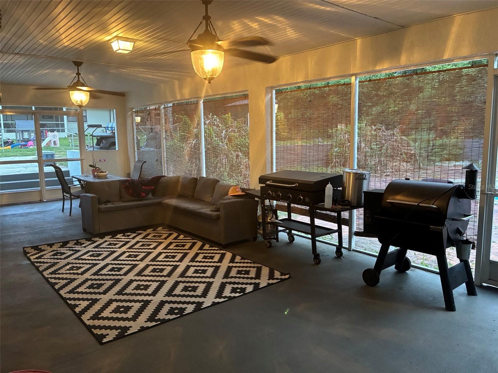 HICKORY HILL ACRES - Residential