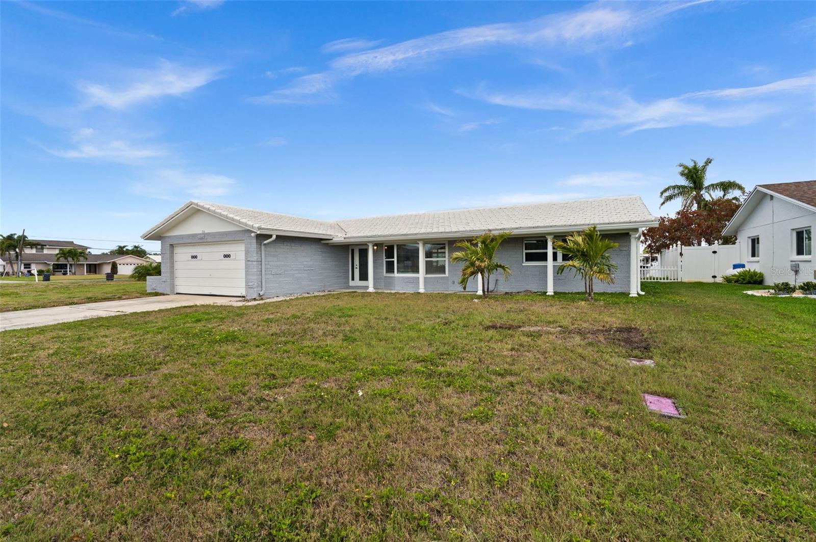 CAPRI ISLE - Residential